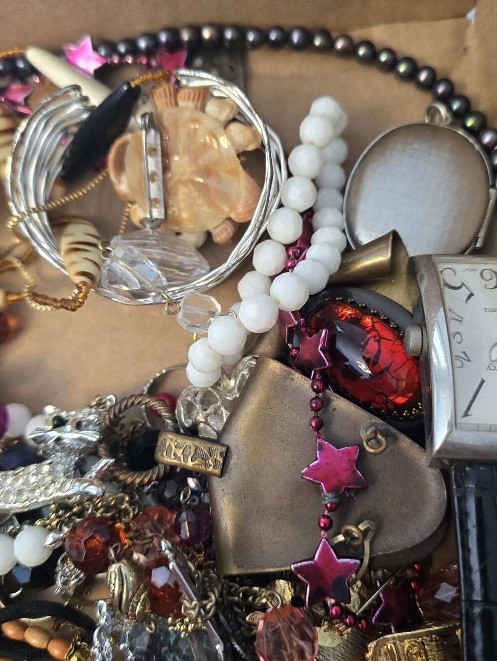 3 LB Pound Lot of Mixed Jewelry Pieces For Arts Crafts Some Broken & Wearable - Picture 6 of 10